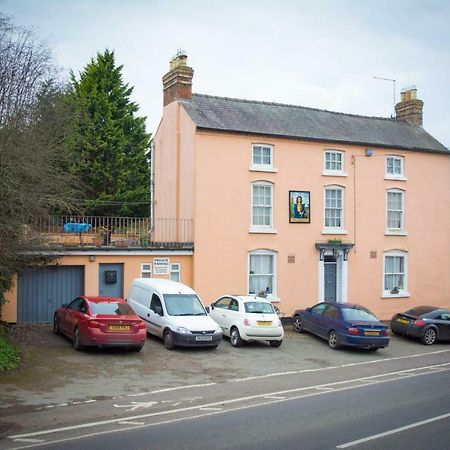 The Benbow Inn At Ruyton-Xi-Towns Екстер'єр фото