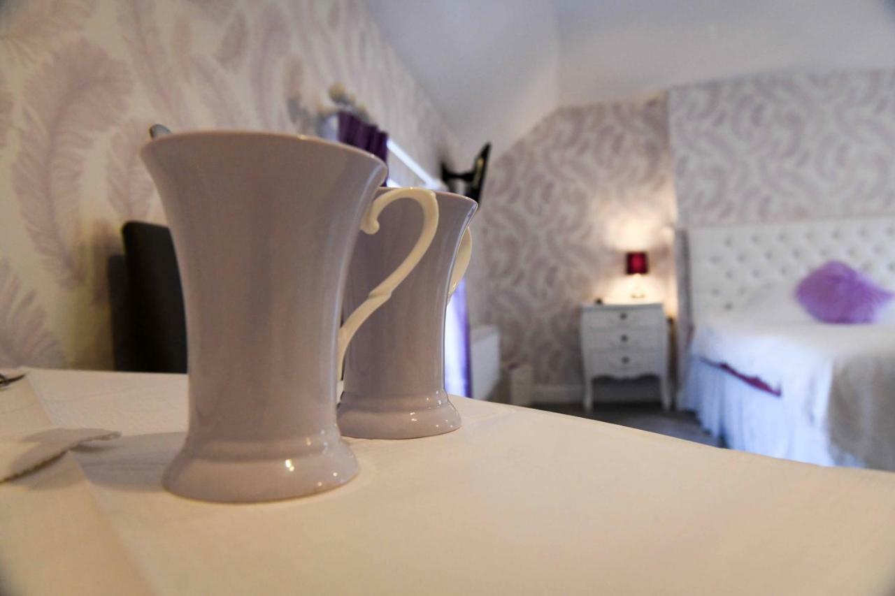 The Benbow Inn At Ruyton-Xi-Towns Екстер'єр фото