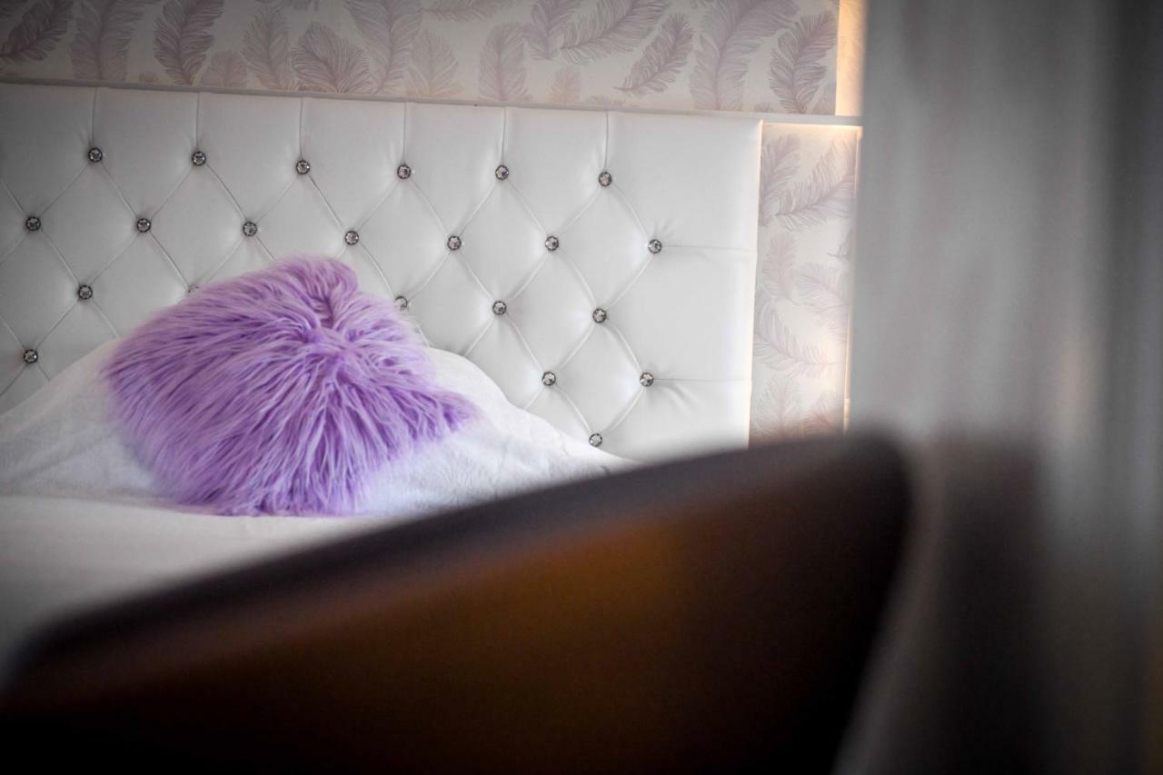The Benbow Inn At Ruyton-Xi-Towns Екстер'єр фото